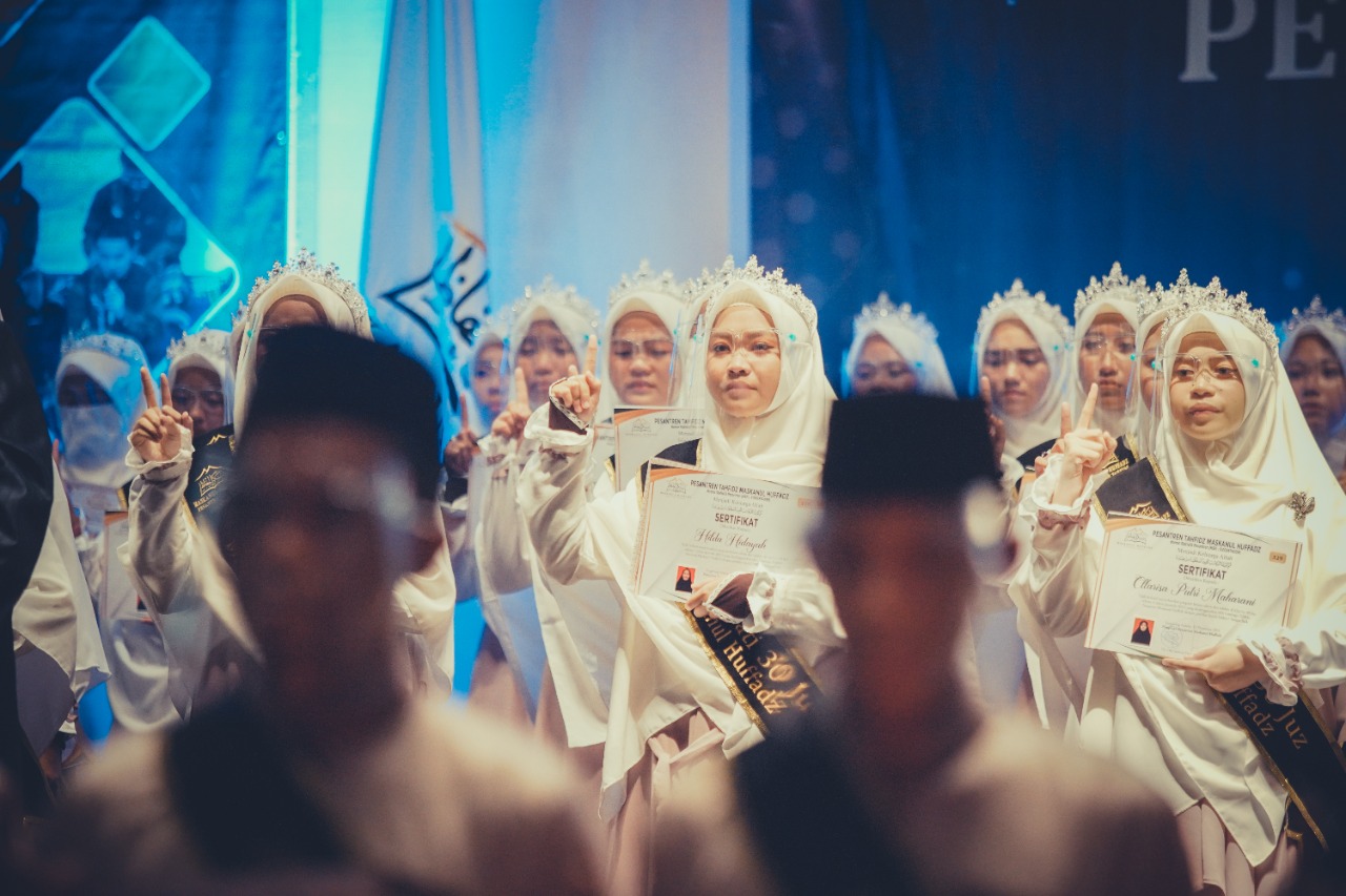 Berlangsung Spektakuler di Menara 165: Wisuda Akbar ke-IX Maskanul Huffadz