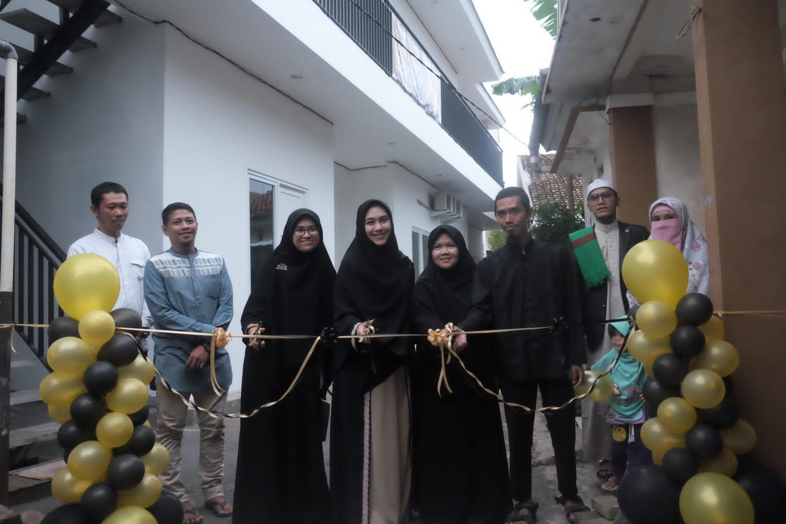 Rumah Pengurus Tahfidz Maskanul Huffadz Pusat Diresmikan Oleh Umma Oki Beserta Dua Sahabatnya