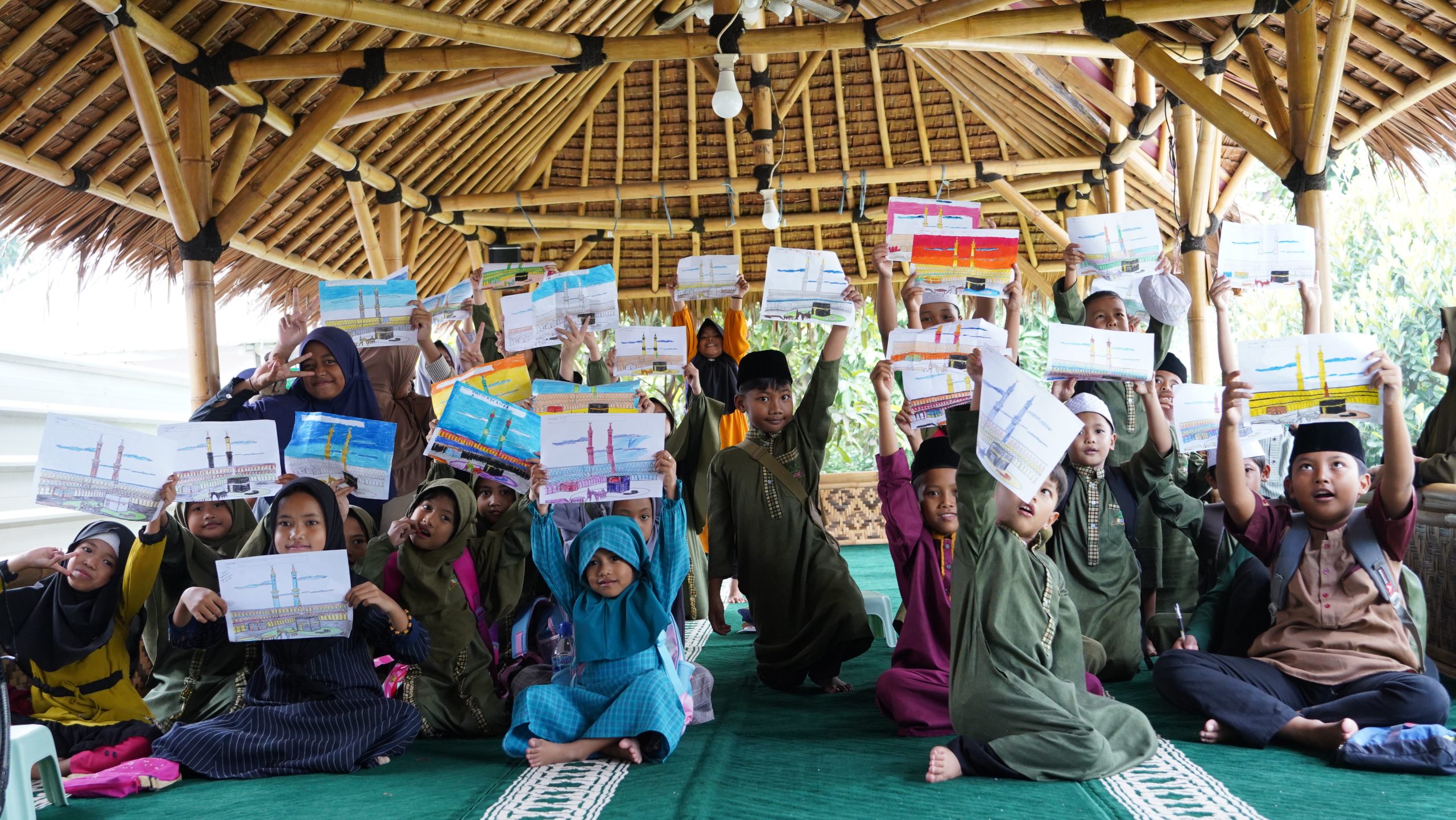 Belajar Sambil Bermain: Begini Keseruan Santri Junior Memperingati Isra Miraj