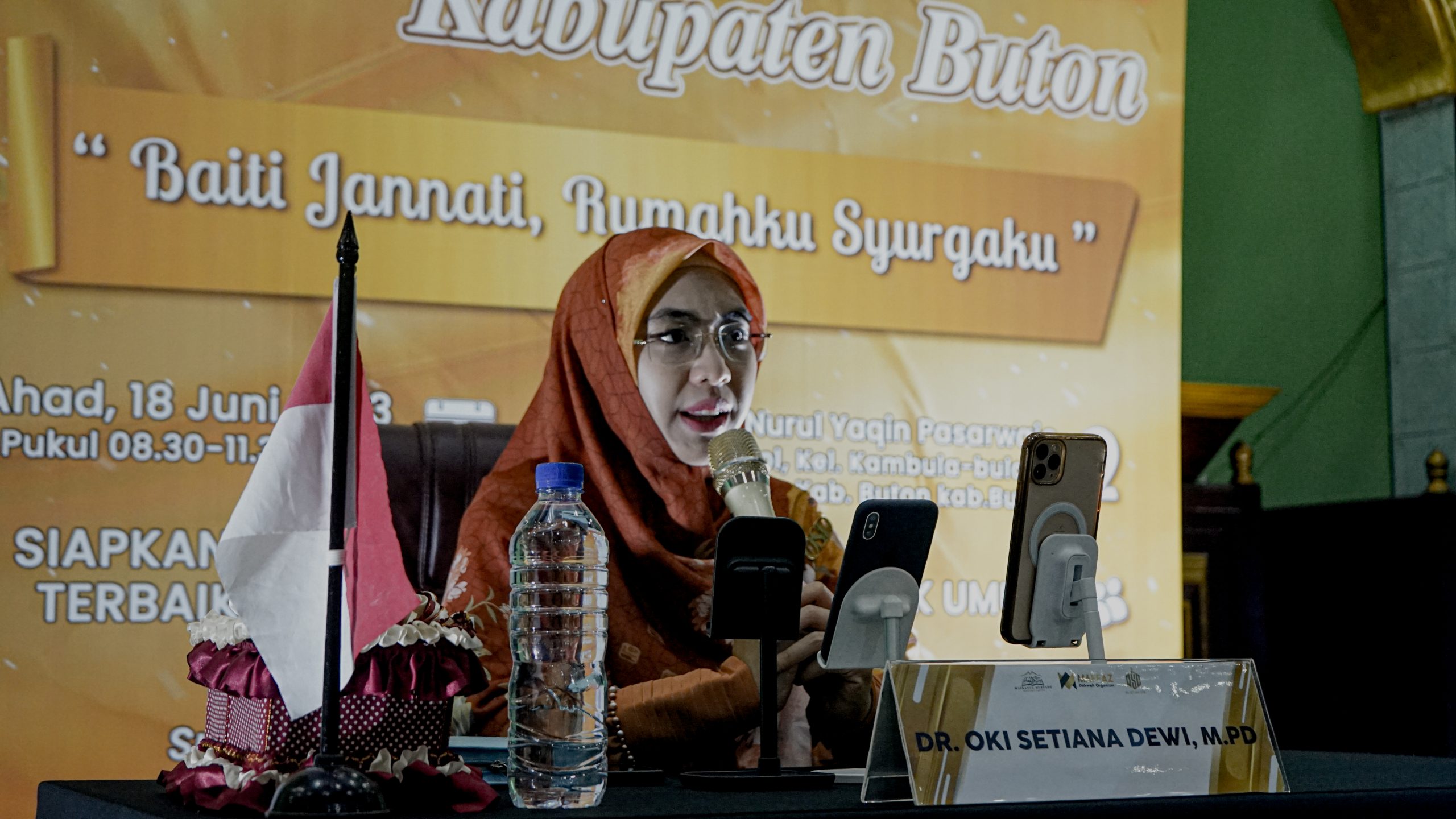 Safari Dakwah Ustadzah Oki Setiana Dewi, Pulau Buton Jadi Target Dakwahnya 