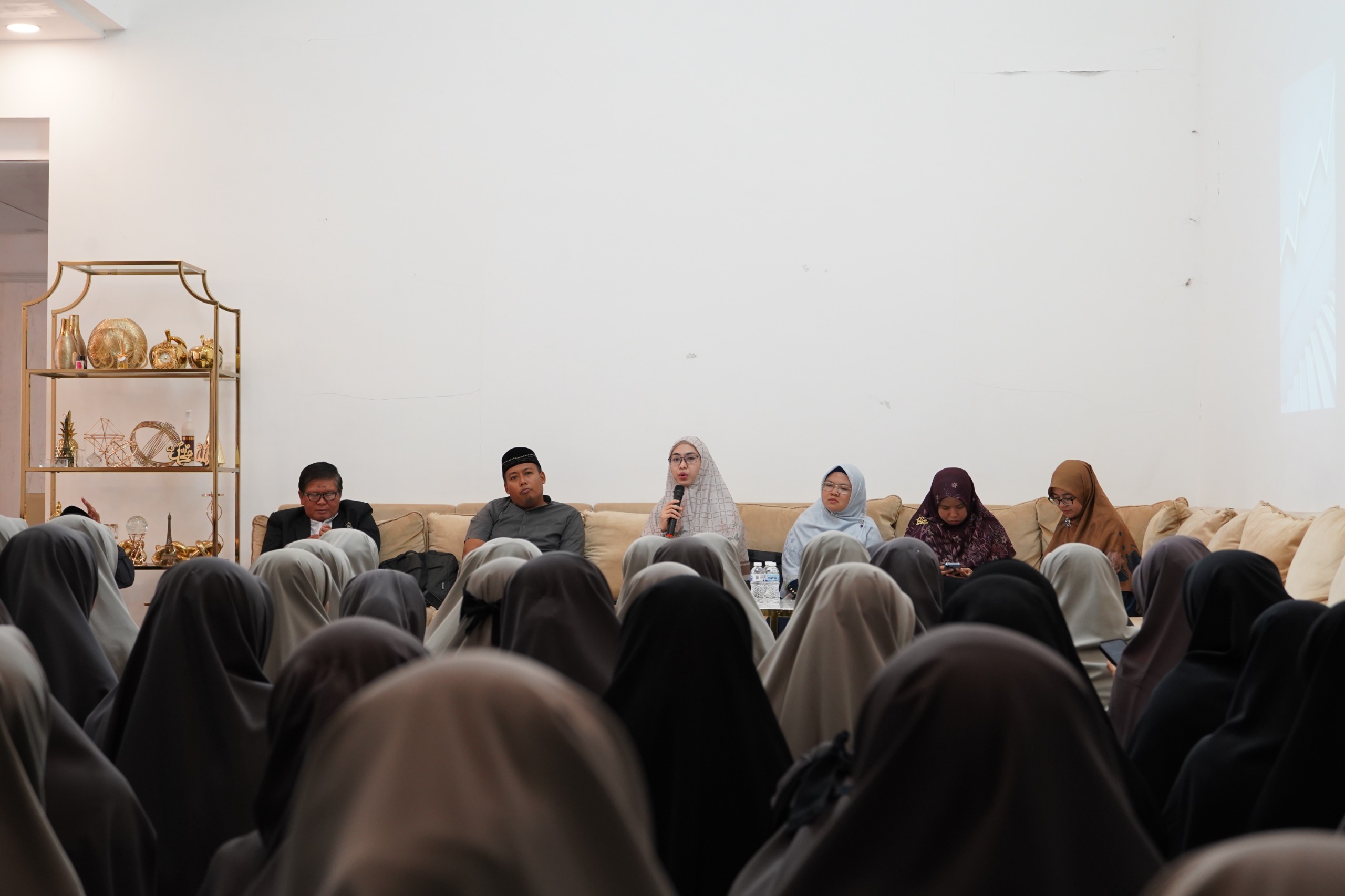 Penuh Kehangatan, Umma Oki Adakan Sharing Session Bareng Pengurus Sepulang dari Mesir