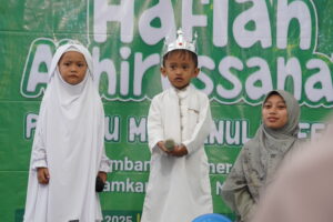 munaqasah santri saat haflah akhirussanah