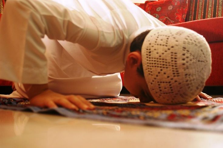 Shalat Bukan Syarat Bahagia, Lalu Kenapa Diwajibkan?