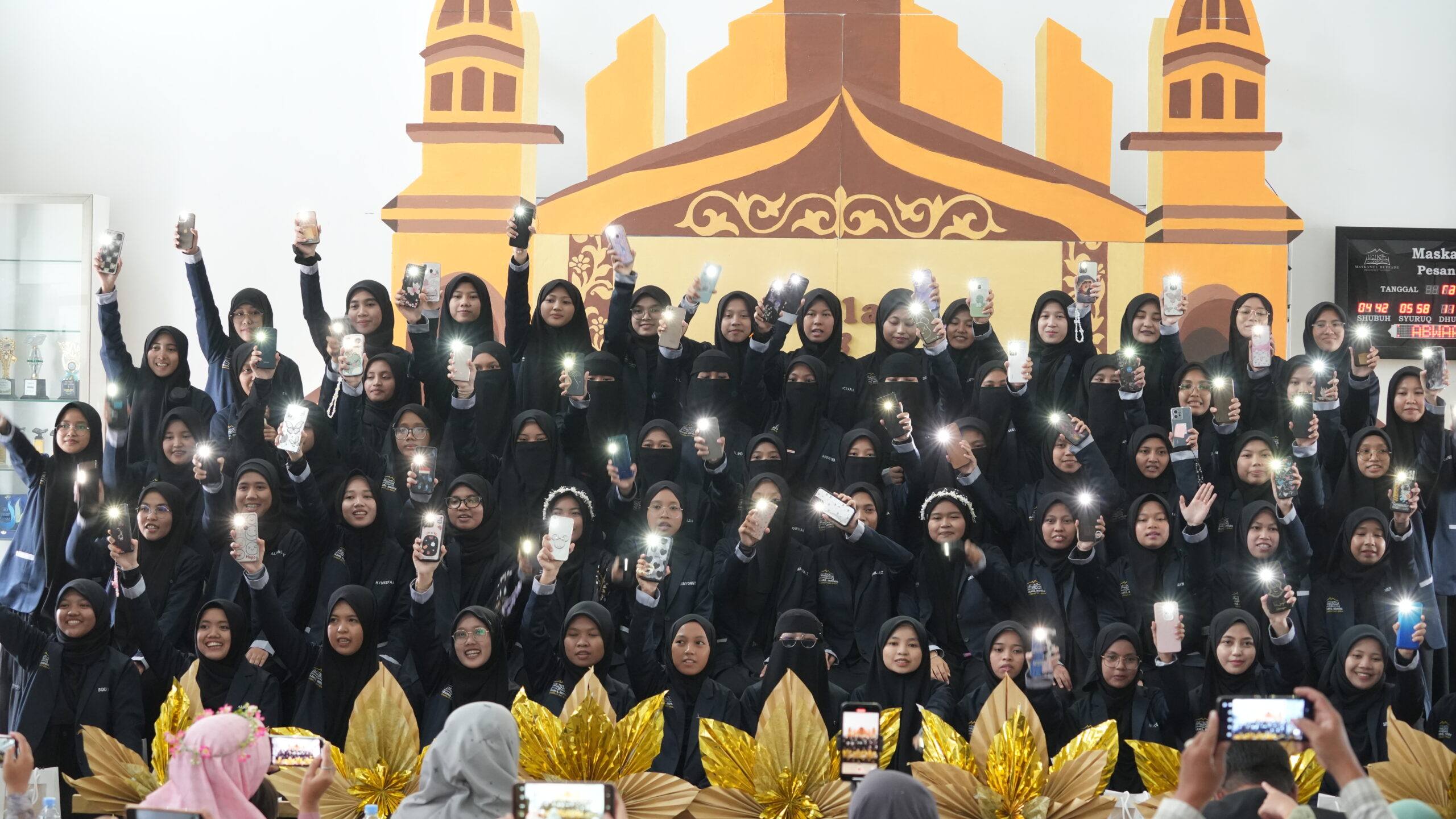 Muhadharah Wada’ Maffaz PDQ, Kreatif dan Penuh Haru