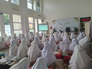 strategi maskanul huffadz memperbaiki bacaan alqur'an santri ikut talaqqi bersama syaikhah 