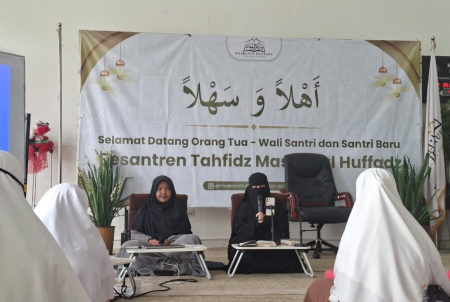 strategi maskanul huffadz memperbaiki bacaan alqur'an santri ikut talaqqi bersama syaikhah