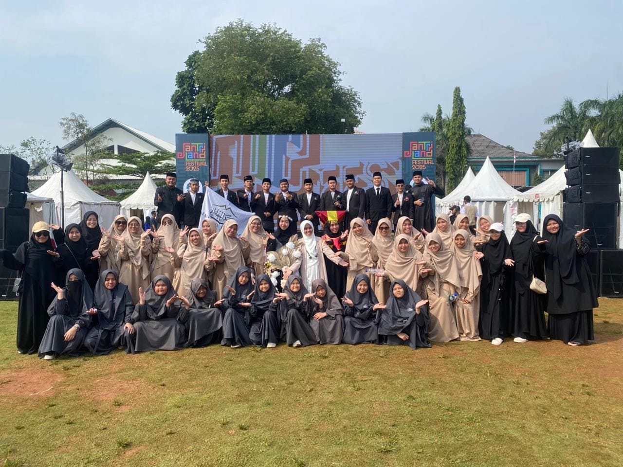 Maskanul Huffadz Ikut Meriahkan Peringatan Santri Land Festival